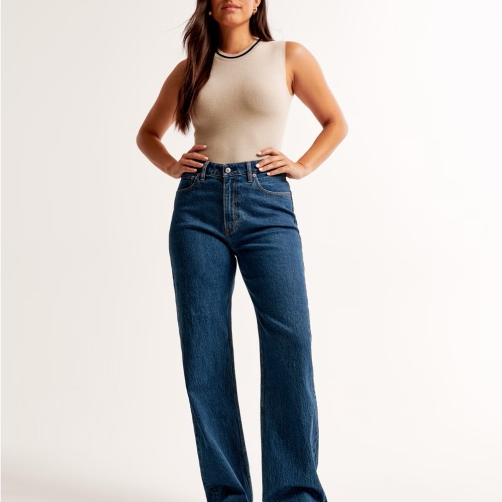 Abercrombie & Fitch Curve Love High Rise 90s Relaxed Jean